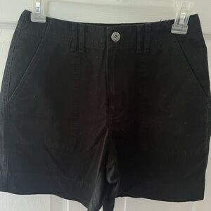liz claiborne Black Chino Shorts Size 4 NWT